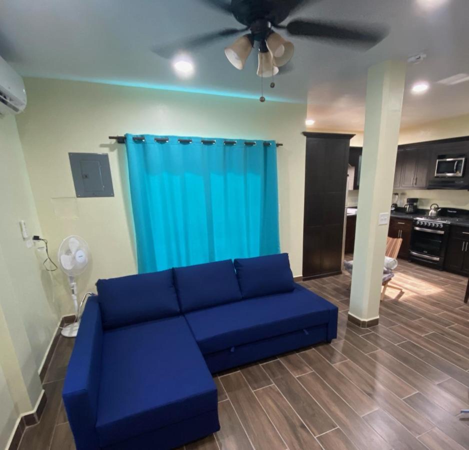 Meme'S Place Placencia Екстер'єр фото
