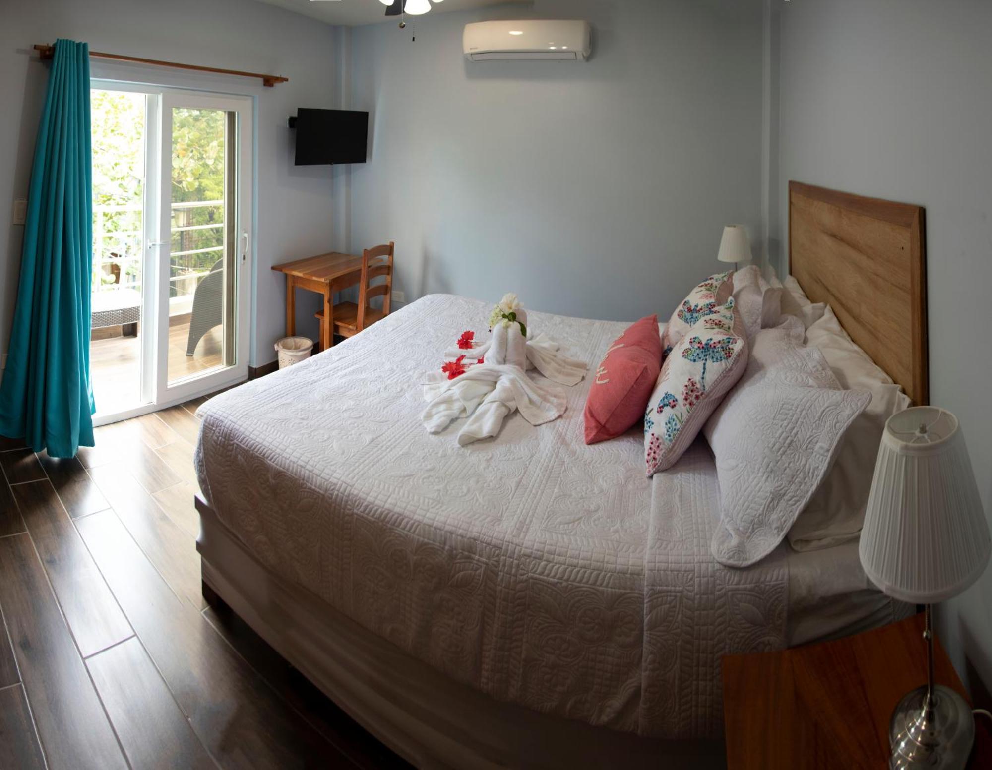 Meme'S Place Placencia Екстер'єр фото
