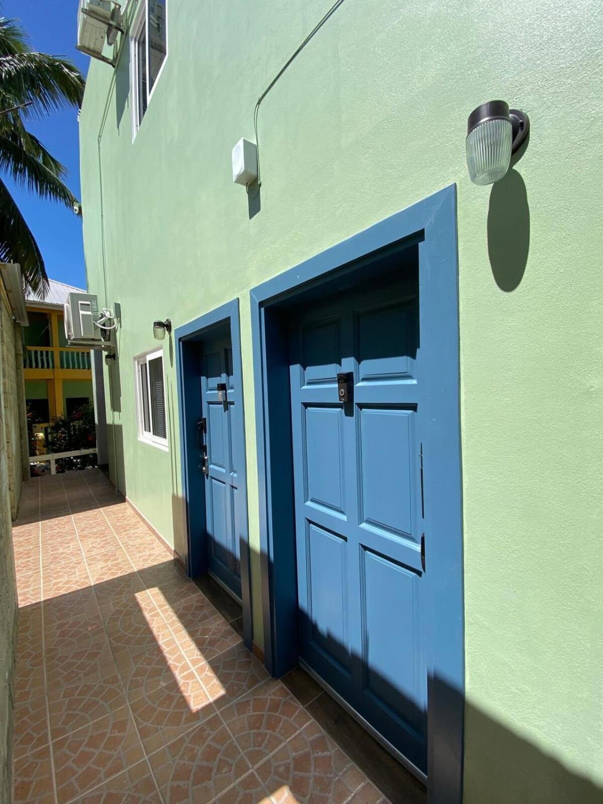 Meme'S Place Placencia Екстер'єр фото